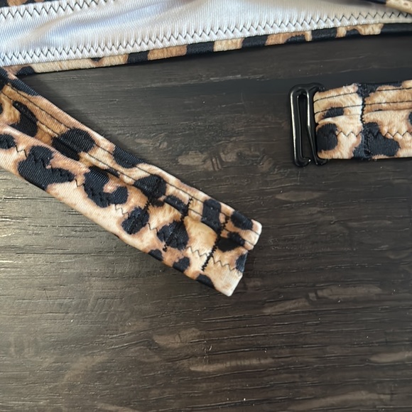 PINK Victoria's Secret Leopard Bikini Top - Picture 4 of 5